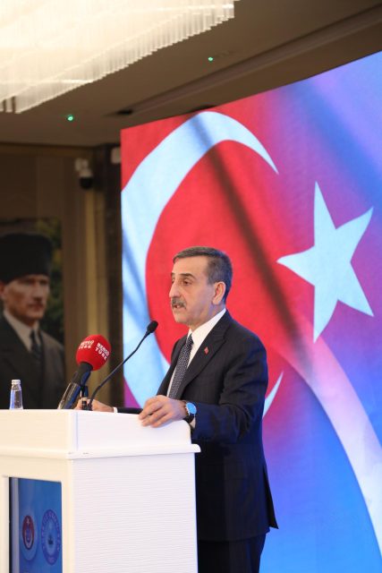TÜRK ULAŞIM-SEN 8. OLAĞAN GENEL KURULU GERÇEKLEŞTİRİLDİ - 7