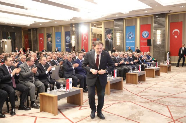 TÜRK BÜRO-SEN 8. OLAĞAN GENEL KURULU GERÇEKLEŞTİRİLDİ - 18